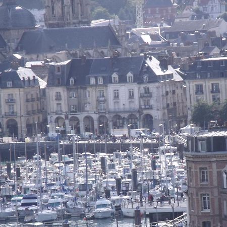Le Clos Robinson Martin-Église エクステリア 写真